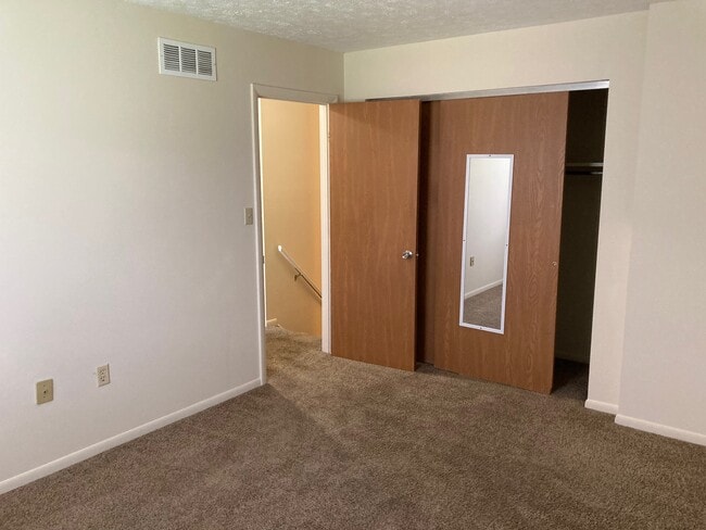 bedroom 1 - 811 trustway ct