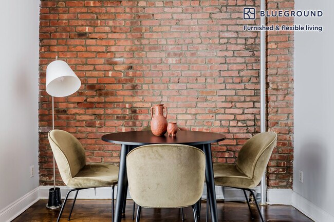 Foto del edificio - 120 Christopher St