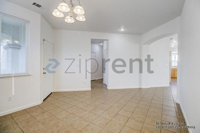 Building Photo - 808 Ann Marie Dr