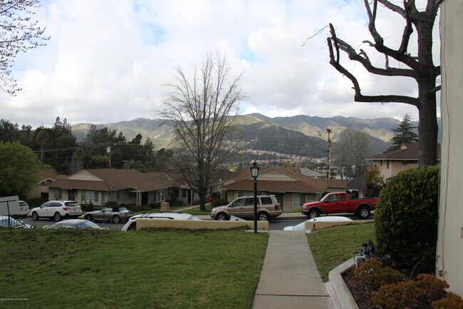 Building Photo - 3622 Stancrest Dr