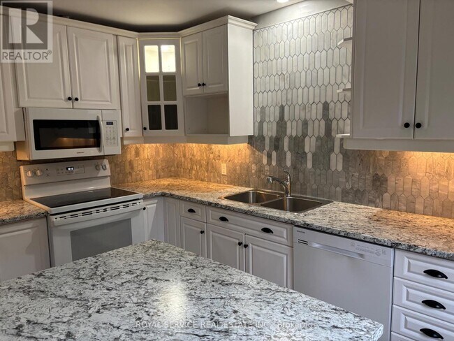 Photo du bâtiment - 13 Creek St