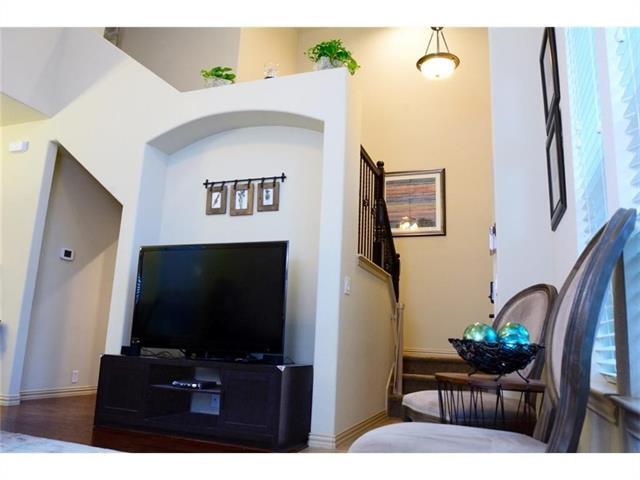 Foto del edificio - 867 Llano Dr