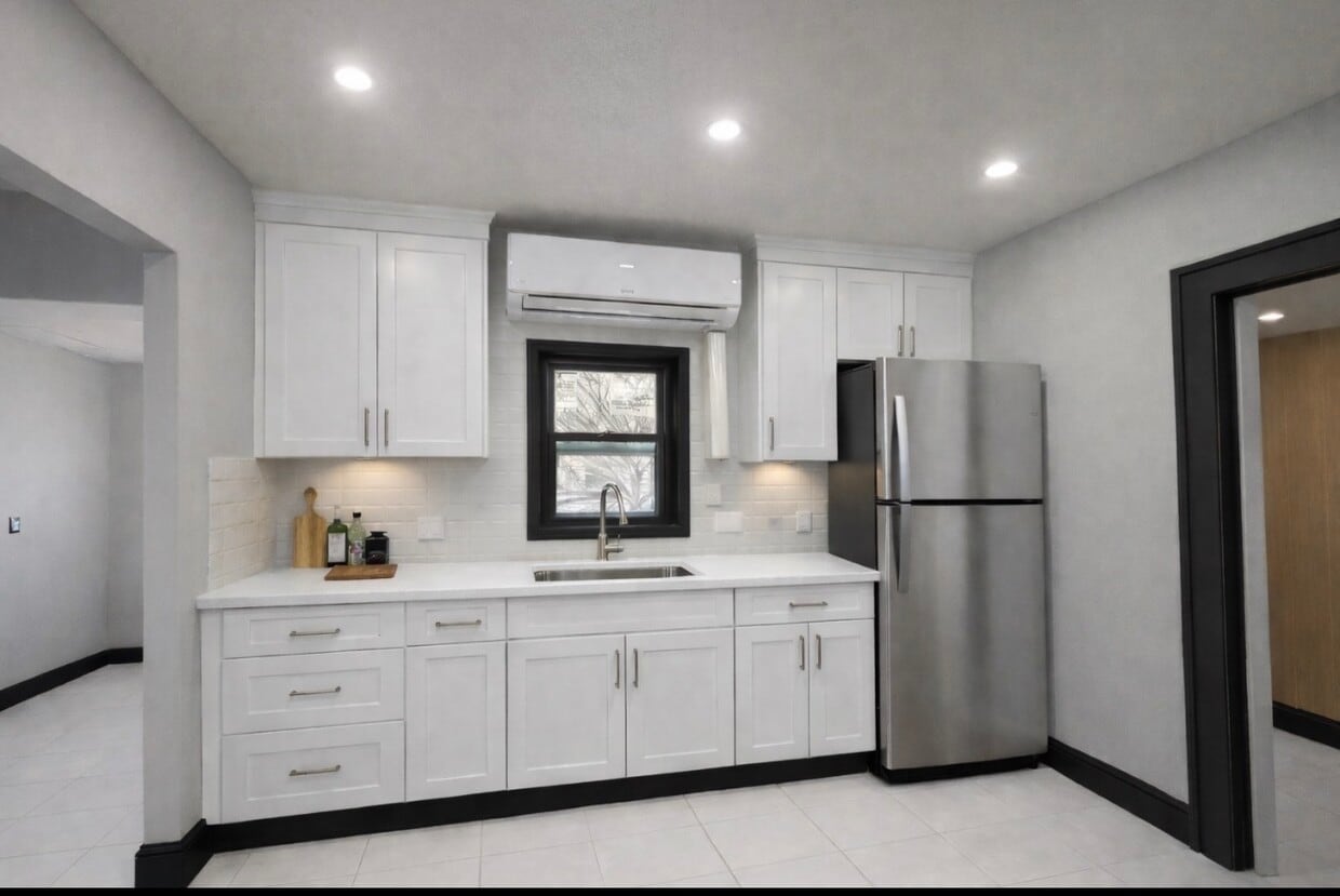 Building Photo - 807 Cuyahoga St