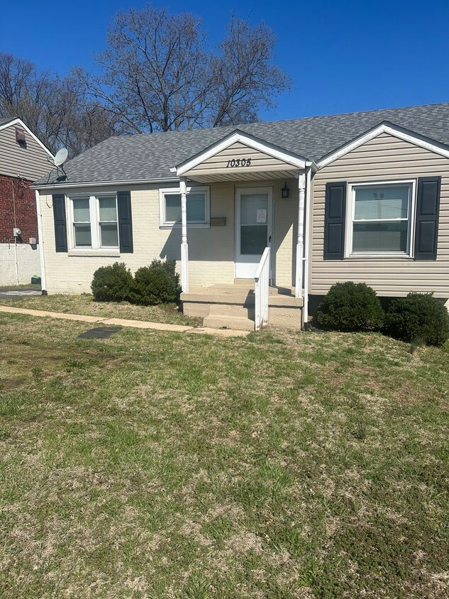 Primary Photo - 1ST MONTHS RENT ONLY $1000 - 2 bed 1 bath ...