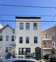 Building Photo - 62 Wales Ave