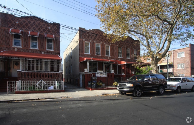 Building Photo - Hegeman Apartments