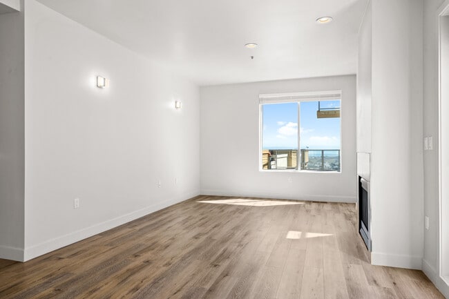 Building Photo - Highpoint Terrace