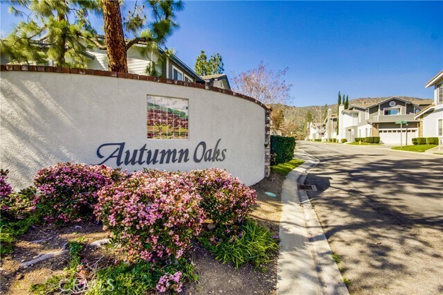 Foto principal - 1068 English Oaks Pl