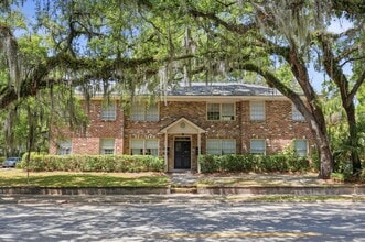 Building Photo - 3411 Bull St
