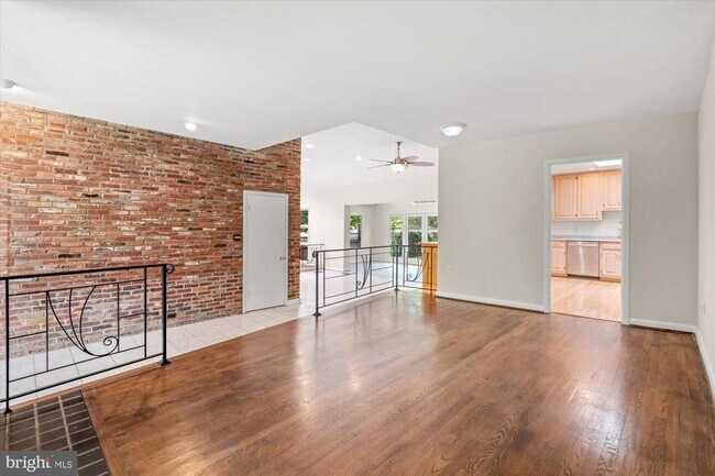 Foto del edificio - 7504 Radnor Rd
