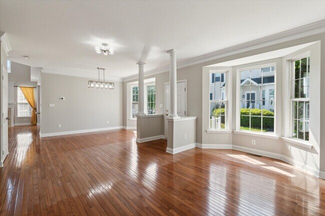 Foto del edificio - 3BD/4BA End Unit Townhome in West Chester ...