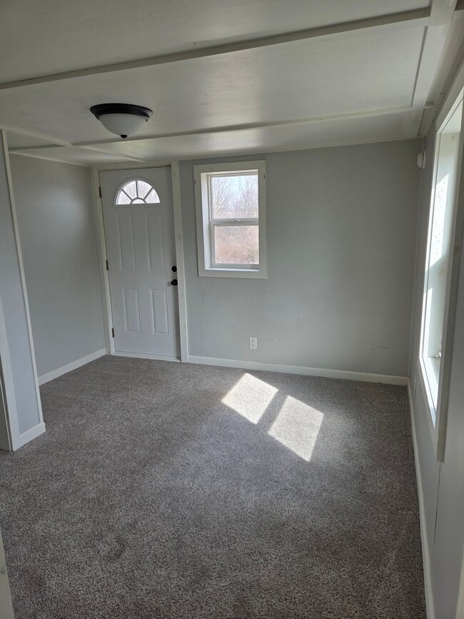 Foto del edificio - 8 Geer Rd