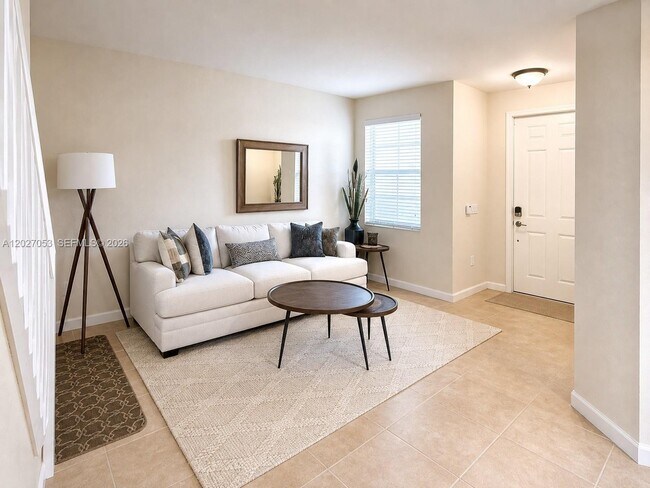 Foto del edificio - 165 Emerald Creek Terrace