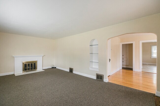Living and Dining Rooms - 1044 E Roosevelt Ave