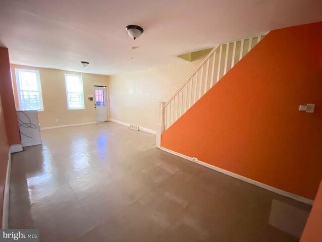 Building Photo - 1821 E Clementine St