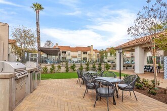 Interior Photo - Laguna Serrano