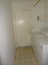 Building Photo - 1199 Sunfire Ave