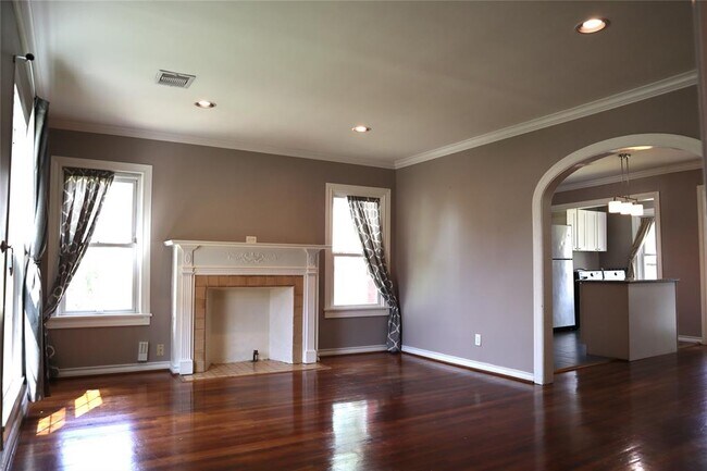 Building Photo - 7019 Linden St