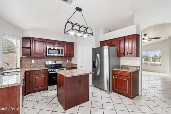 Building Photo - 8834 W Jennifer Rose Ct