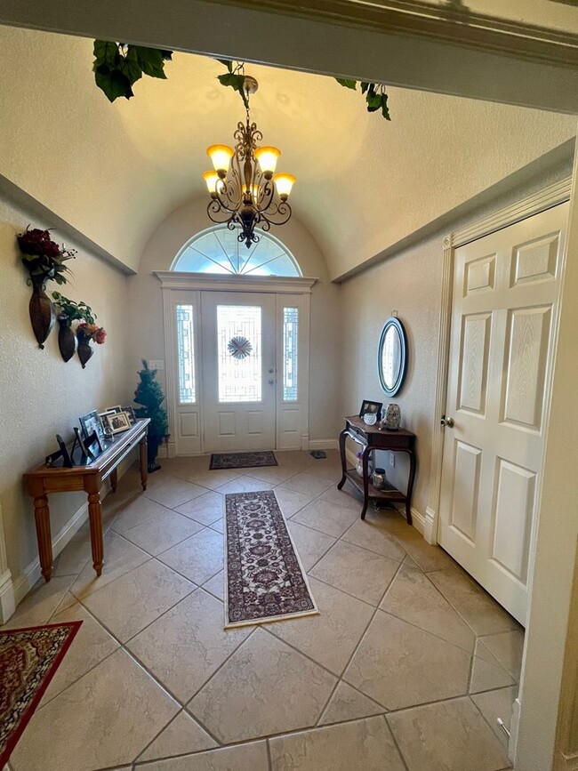 Building Photo - 7009 Stonegate Dr