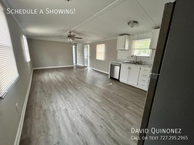 Foto del edificio - 5716 Heather View Ln