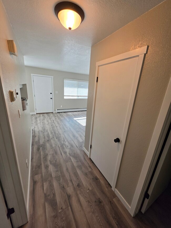 Building Photo - 1148 Santa Clara Ave