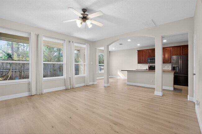 Foto del edificio - 126 Silver Penny Dr