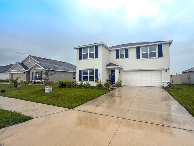 Foto del edificio - Spacious 4-Bedroom Home with Granite Count...