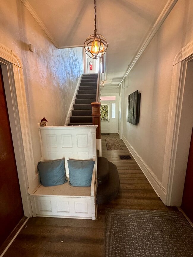 Photo - 4451 Highridge St Apartment