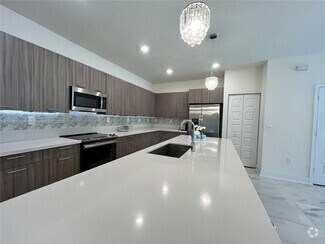 Building Photo - 4745 NW 83rd Pky