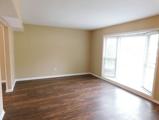 Foto del edificio - 712 Cahaba Manor Dr