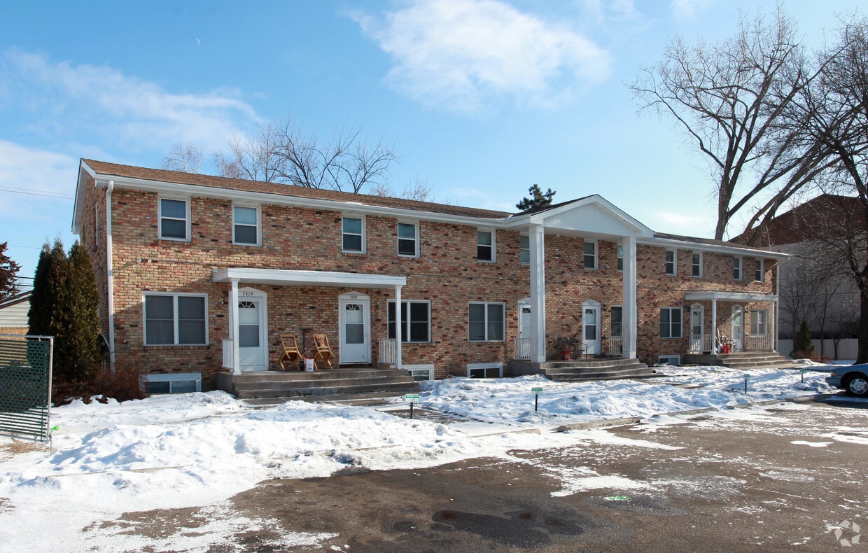 Lincoln Manor Townhomes Apartments in Minneapolis, MN