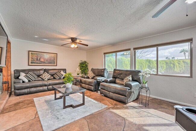 Building Photo - 8407 E Angus Dr