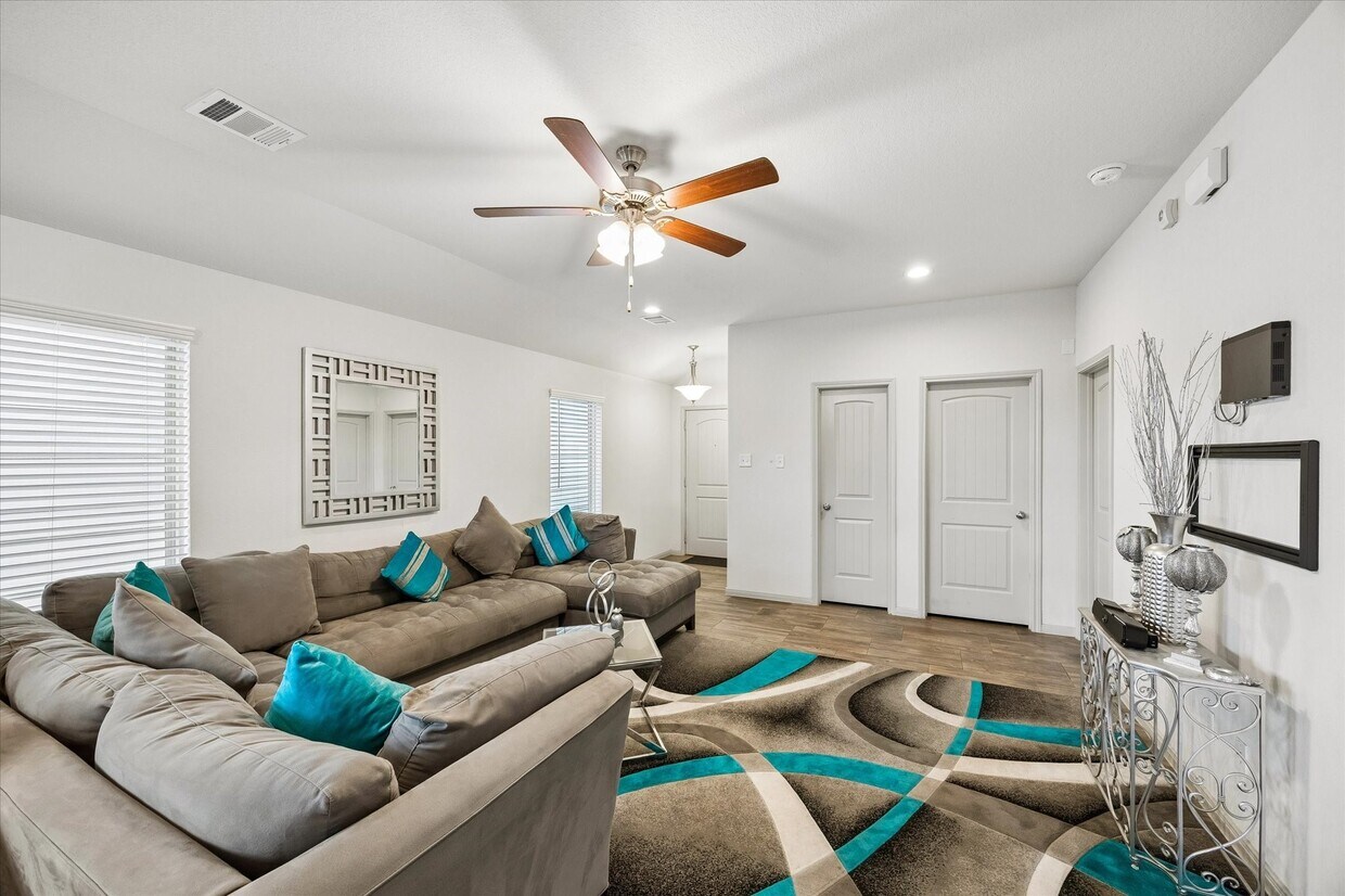 Foto del edificio - 7931 Tuscan Cypress Dr