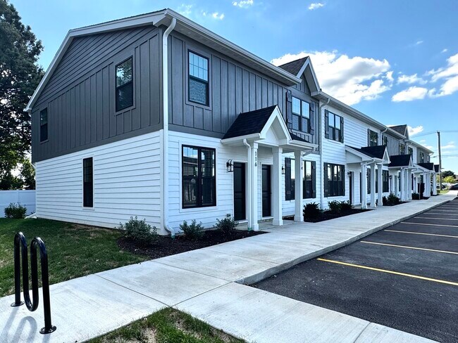 Foto del edificio - 1436 Naperville Wheaton Rd