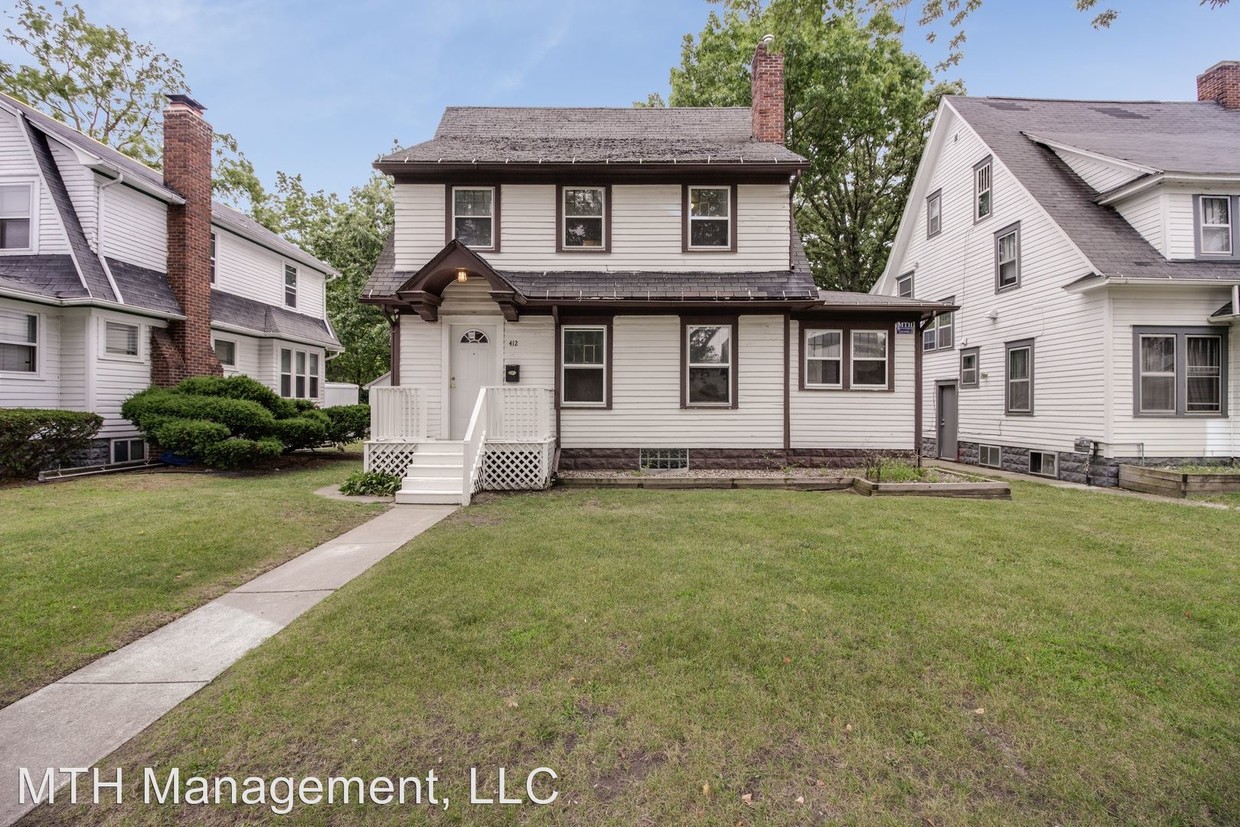 Primary Photo - 4 br, 2 bath Apartment - 412 M.A.C.