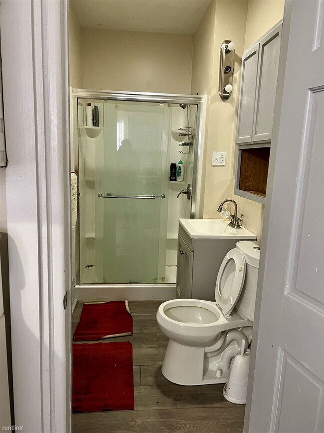 Foto del edificio - 1 br, 1 bath House - 935 Prospect Avenue N...