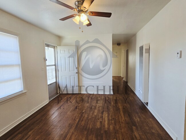 Foto del edificio - 3 bedroom 1 bath in a quiet neighborhood!