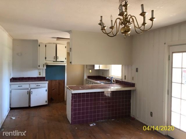 Foto del edificio - 3 br, 2 bath House - 7651 Fletcher Ave