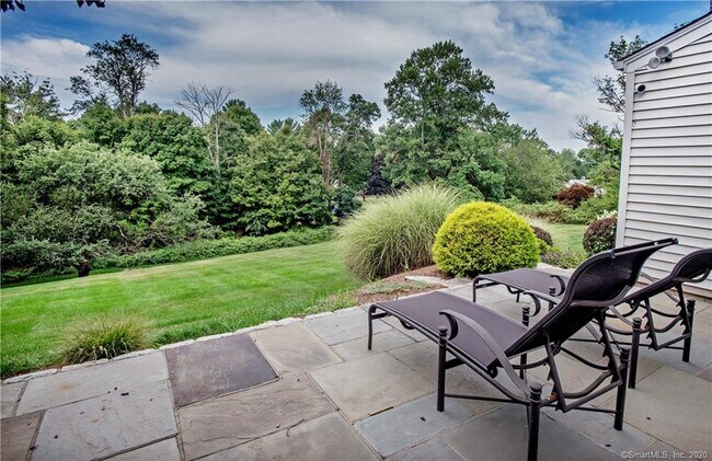 Foto del edificio - 70 Powder Horn Dr