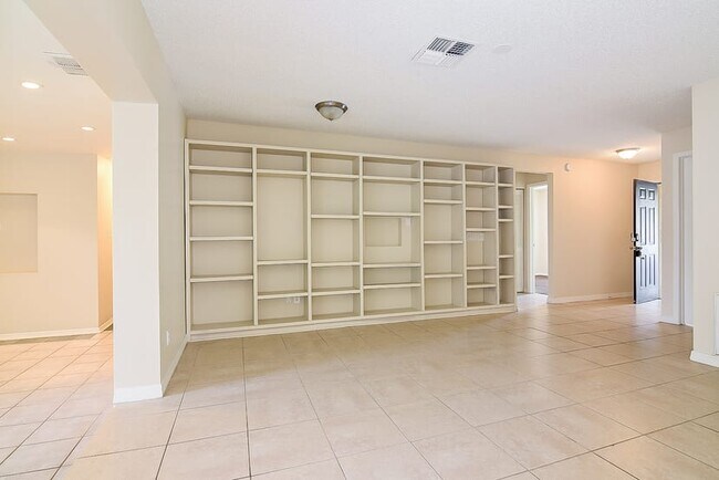 Building Photo - 8512 Misty River Ct