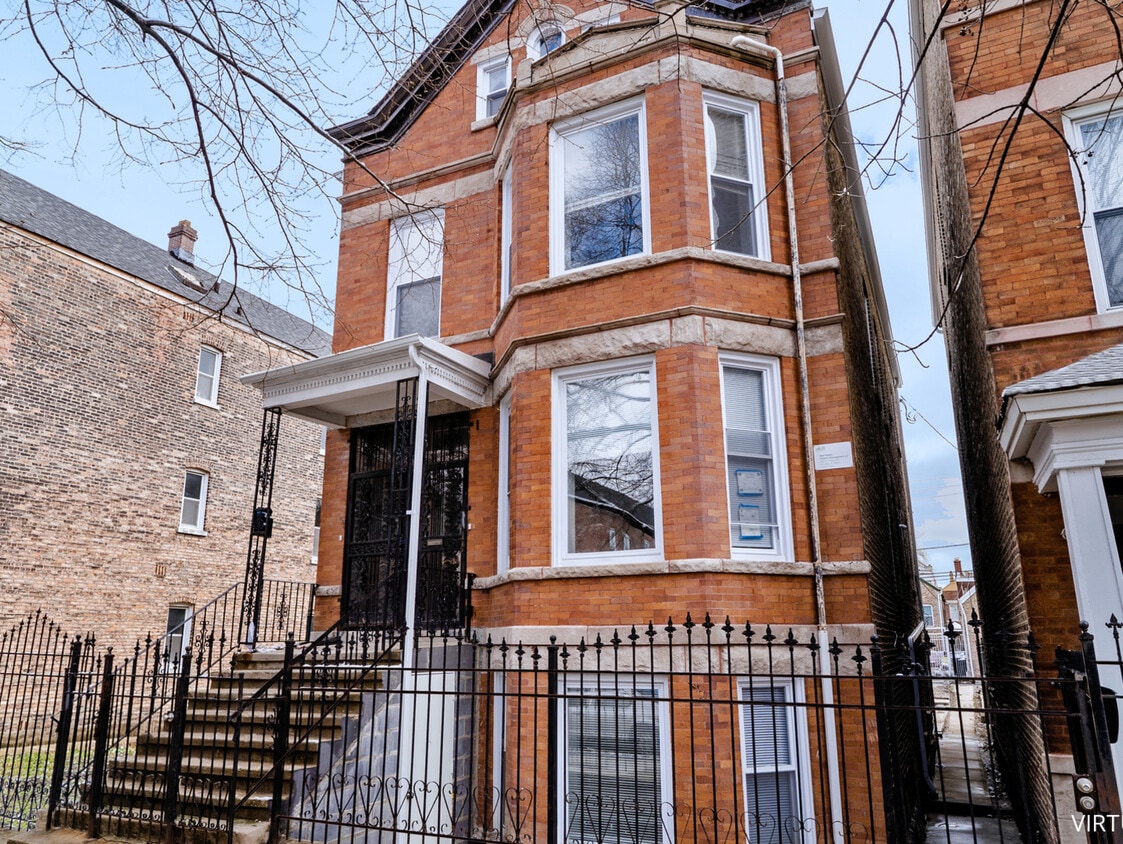 Primary Photo - 2253 S Whipple St