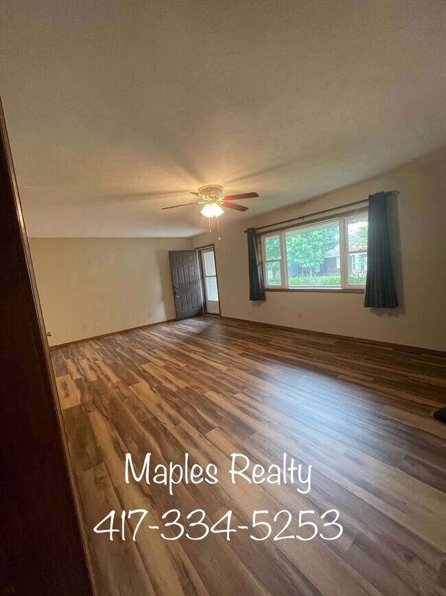 Foto del edificio - NEW LISTING 3 Bedroom, 2 Bath Home in Rockaway Beach, MO