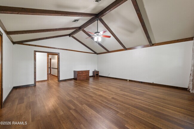 Foto del edificio - 140 Orangewood Dr