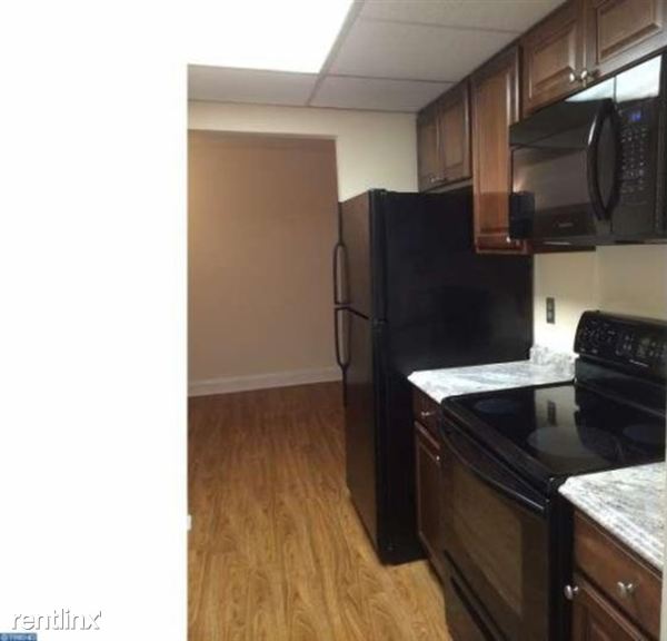 Building Photo - 109 Village Walk