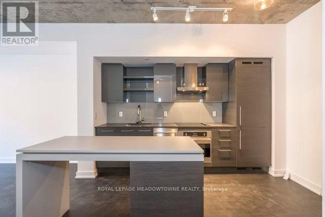 Photo du bâtiment - 1030 King St W
