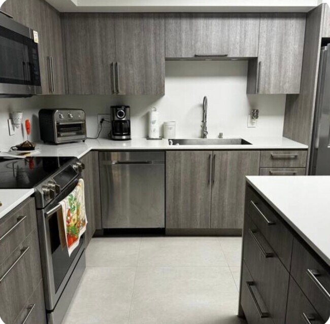 Foto del edificio - 2800 N 46th Ave