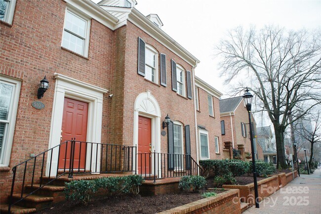 Foto del edificio - 510 N Poplar St