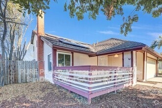 Building Photo - 9018 Outinda St