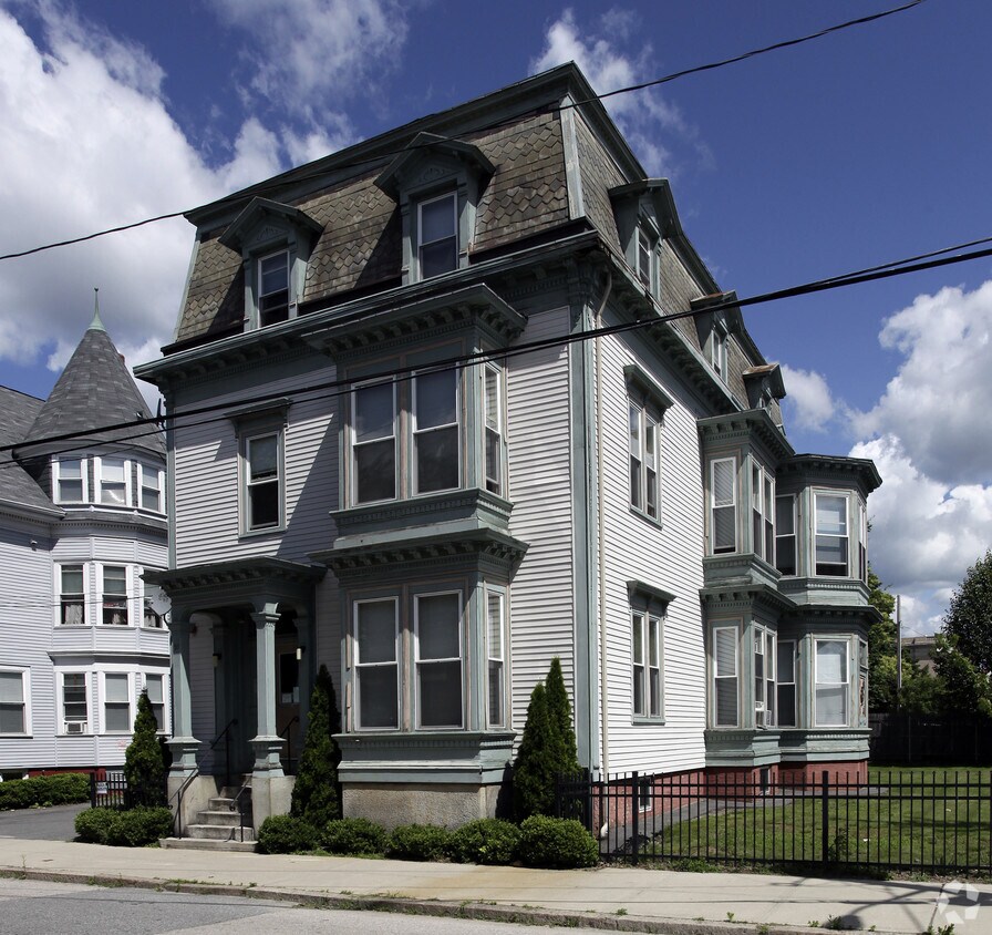 59 St, Providence, RI 02907 Apartments in Providence, RI